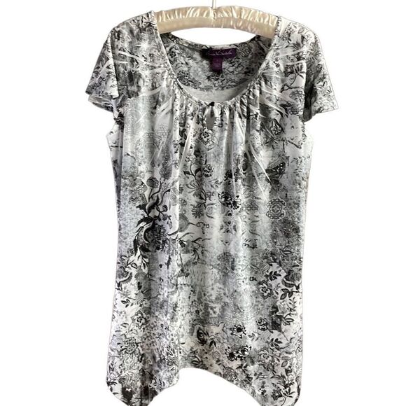 Gloria Vanderbilt Ladies Rhinestone Floral Top, Size Small, Black and White - Picture 1 of 8